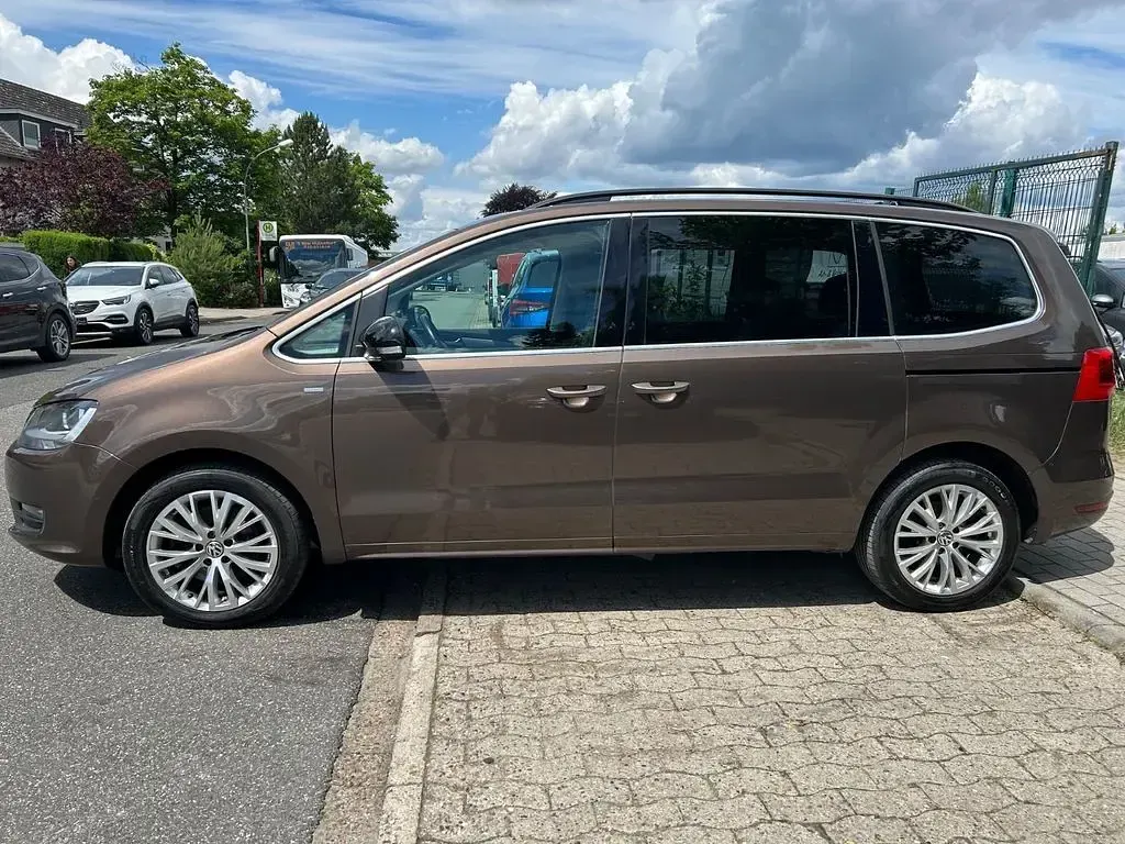 Gebraucht VW Sharan Match 140 PS (102 kW) 2012 Braun Van / Kleinbus