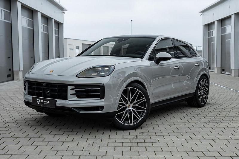 Grau Neu 2025 Porsche Cayenne SUV | 134.990 € (Etwas zu teuer) - Bild 1/4