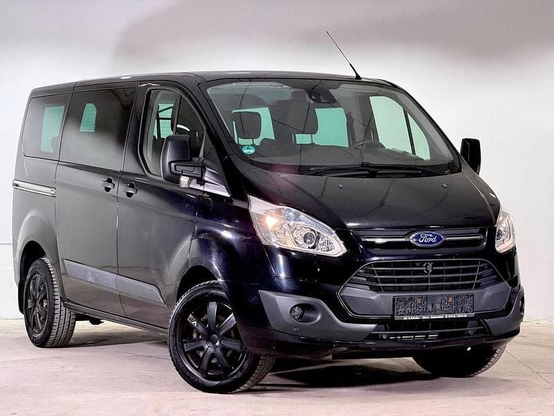 Second-hand Ford Transit Custom 155 CP (114 kW) 2013 Negru Monovolum