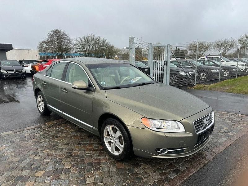 Gebraucht Volvo S80 Summum 179 PS (131 kW) 2011 Grün Limousine