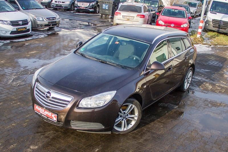 Gebraucht Opel Insignia 156 PS (114 kW) 2013 Violet Kombi
