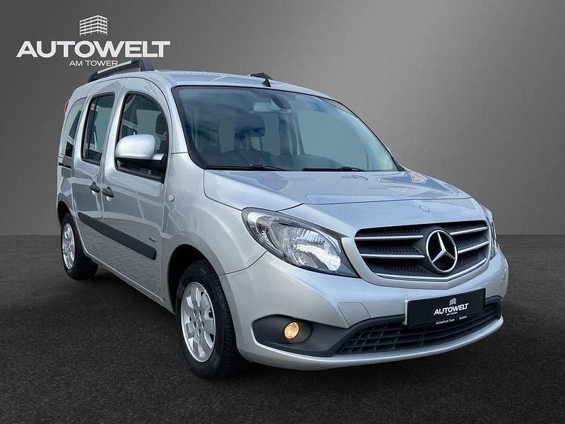 Silber Gebraucht 2017 Mercedes Citan 111 Edition Kombi | 14.980 € (Fairer Preis) - Bild 1/4