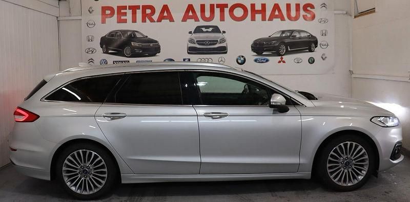 Silber Gebraucht 2021 Ford Mondeo Titanium Limousine | 12.999 € (Superpreis) - Bild 1/4