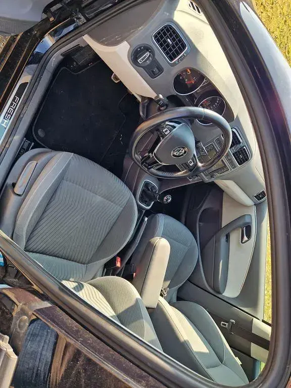 Second-hand VW Polo 105 CP (77 kW) 2014 Negru Hatchback