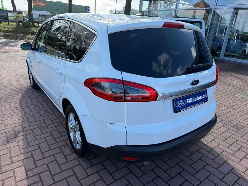 Gebraucht Ford S-MAX Titanium 140 PS (102 kW) 2013 Weiß Van / Kleinbus