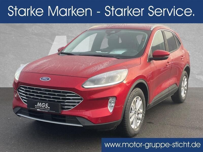 Gebraucht Ford Kuga Titanium 120 PS (88 kW) 2023 Lucid red met SUV