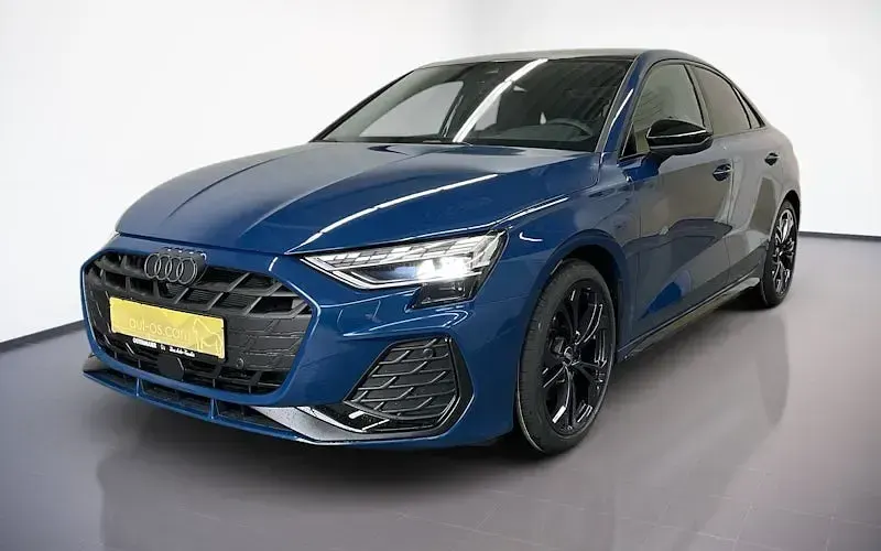 Używany Audi A3 S-Line 150 KM (110 kW) 2025 Niebieski Sedan/Limuzyna