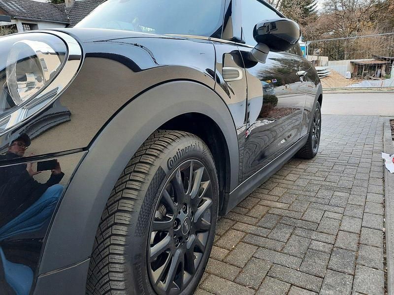 Second-hand Mini ONE 102 CP (75 kW) 2020 Negru Hatchback