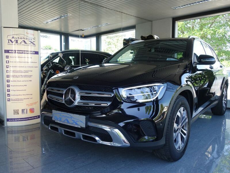 Schwarz Gebraucht 2022 Mercedes GLC220 SUV | 32.899 € - Bild 1/4
