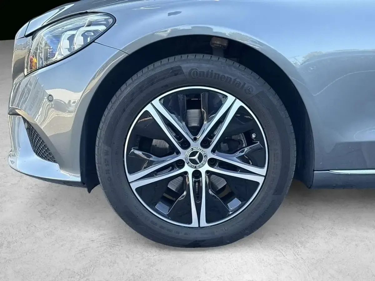Gebraucht Mercedes C220 Avantgarde 194 PS (142 kW) 2020 Grau Kombi