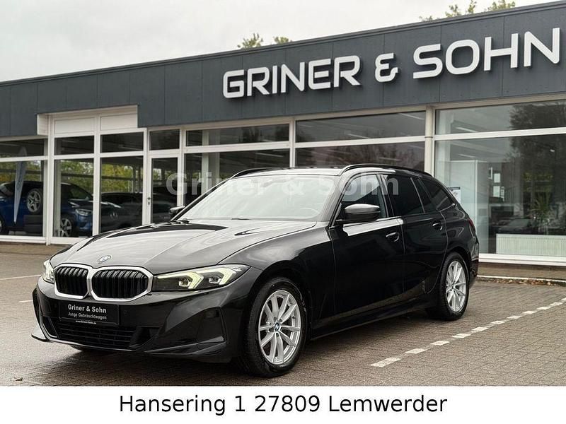 Schwarz Gebraucht 2022 BMW 318 Shadowline Kombi | 23.200 € (Guter Preis) - Bild 1/4