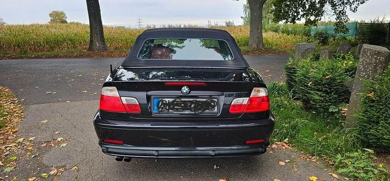 Gebraucht BMW 320 170 PS (125 kW) 2001 Schwarz Cabrio