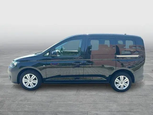 Gebraucht VW Caddy Basis 102 PS (75 kW) 2023 Schwarz Van / Kleinbus