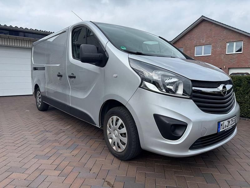 Silber Gebraucht 2019 Opel Vivaro Van | 11.980 € (Superpreis) - Bild 1/4