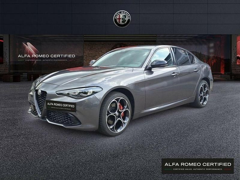 Grigio vesuvio Gebraucht 2024 Alfa Romeo Giulia Veloce Limousine | 36.790 € (Fairer Preis) - Bild 1/4