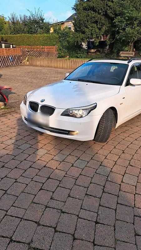 Weiß Gebraucht 2008 BMW 520 Kombi | 3.999 € (Fairer Preis) - Bild 1/4