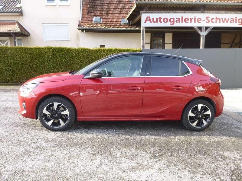 Chili rot/kardio rot metallic Gebraucht 2021 Opel Corsa-e Ultimate Kleinwagen | 19.989 € (Teuer) - Bild 1/4