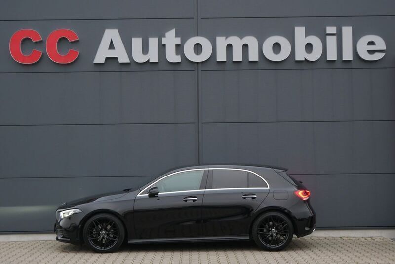 Schwarz Gebraucht 2022 Mercedes A200 AMG line Limousine | 28.980 € (Fairer Preis) - Bild 1/4