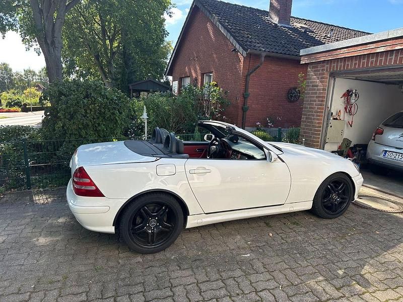 Gebraucht Mercedes SLK320 218 PS (160 kW) 2002 Weiß Cabrio