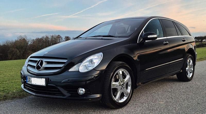 Gebraucht Mercedes R320 224 PS (164 kW) 2009 Schwarz Van / Kleinbus