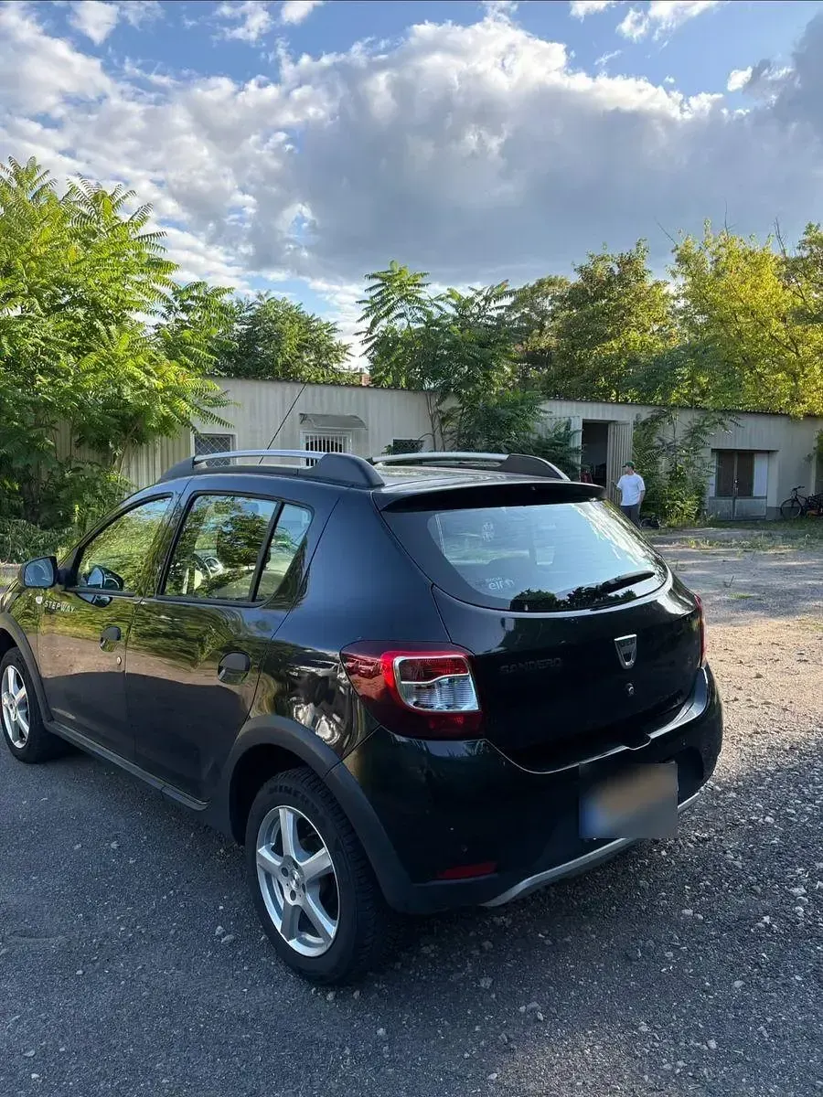 Gebraucht Dacia Sandero Prestige 90 PS (66 kW) 2014 Schwarz Limousine