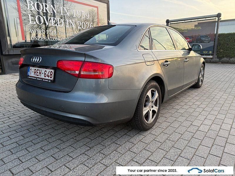 Gebraucht Audi A4 120 PS (88 kW) 2012 Grau Limousine