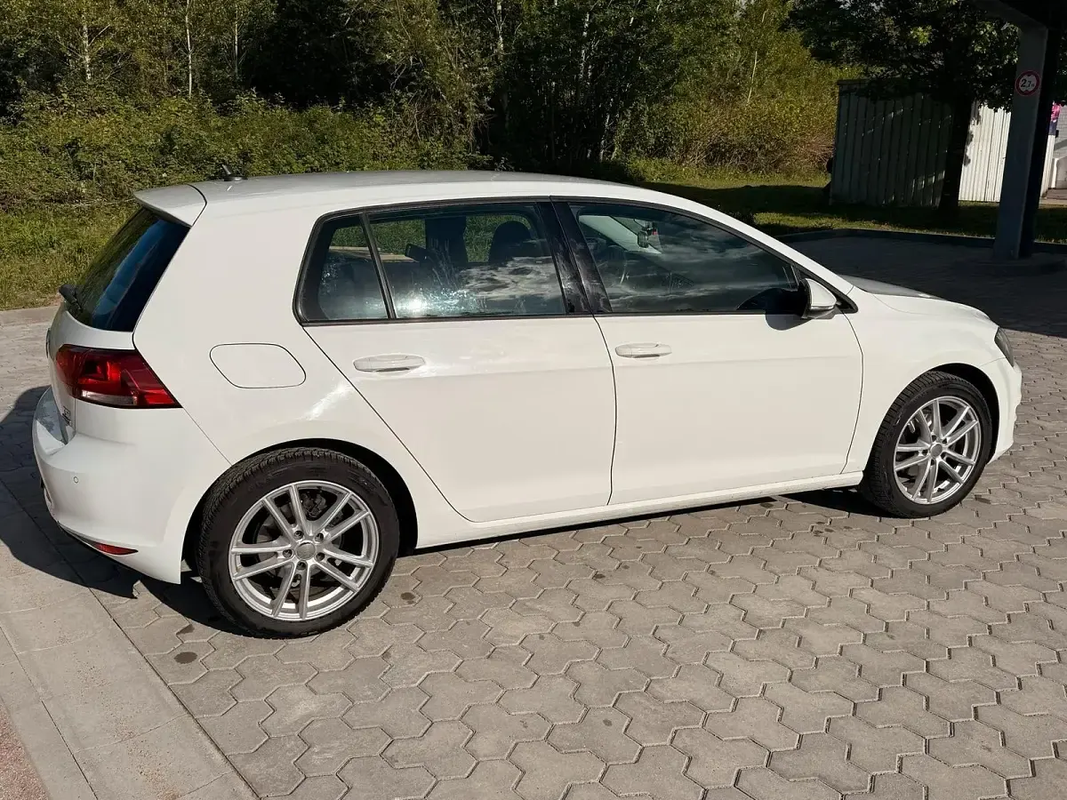 Używany VW Golf 85 KM (62 kW) 2017 Biały Coupe