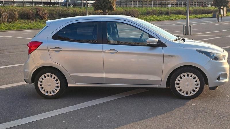 Gebraucht Ford Ka Plus 86 PS (63 kW) 2018 Silber Kleinwagen
