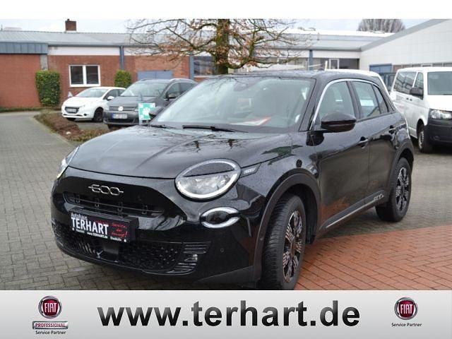 Gebraucht Fiat 600 Basis 101 PS (74 kW) 2024 Schwarz SUV