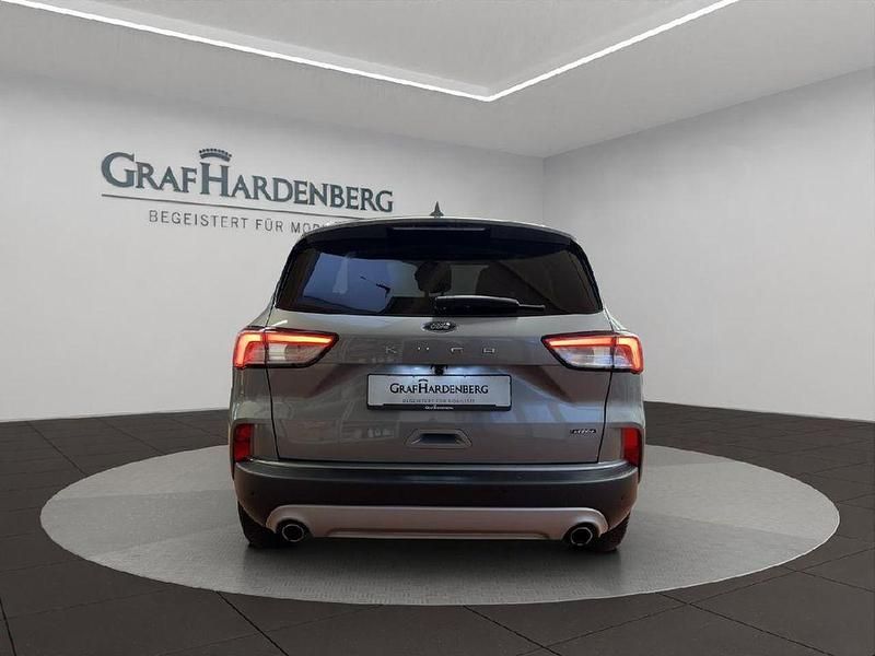 Gebraucht Ford Kuga Titanium 152 PS (111 kW) 2022 Silber SUV