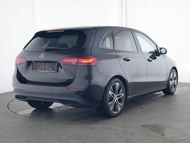 Gebraucht Mercedes B200 Progressive 163 PS (119 kW) 2024 Schwarz Kleinwagen