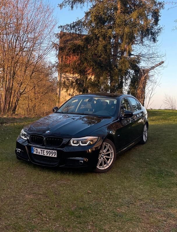 Schwarz Gebraucht 2009 BMW 325 M Sport Limousine | 8.500 € (Fairer Preis) - Bild 1/4