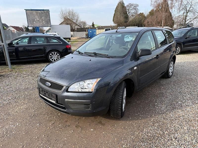 Gebraucht Ford Focus Trend 116 PS (85 kW) 2005 Grau Kombi