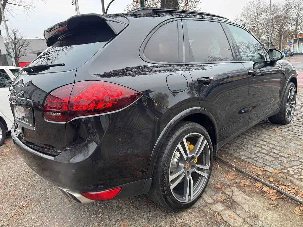 Gebraucht Porsche Cayenne Turbo S 549 PS (403 kW) 2013 Schwarz SUV