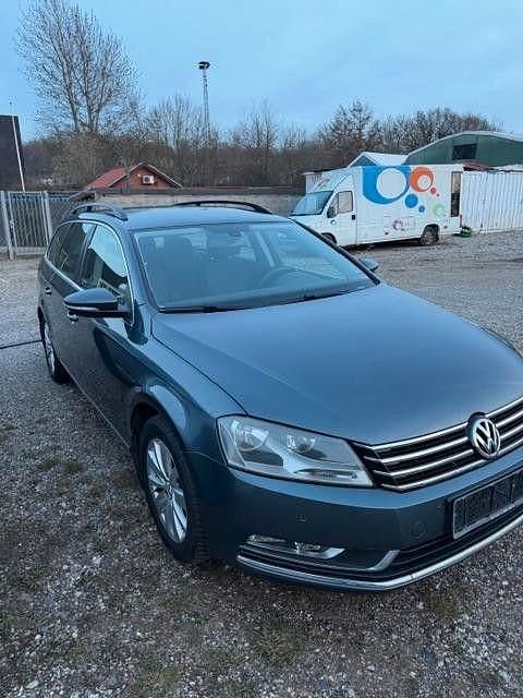 Gebraucht VW Passat Comfortline 160 PS (117 kW) 2011 Grau Kombi