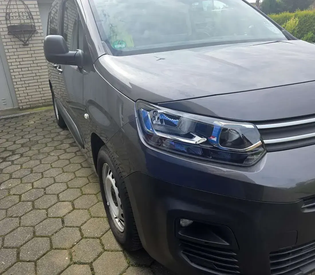 Gebraucht Citroën Berlingo 131 PS (96 kW) 2019 Grau Van / Kleinbus
