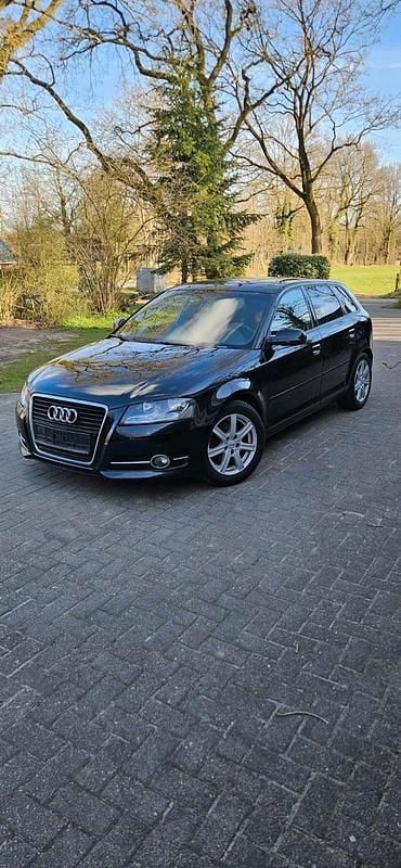 Gebraucht Audi A3 Sportback 140 PS (102 kW) 2010 Schwarz Kleinwagen
