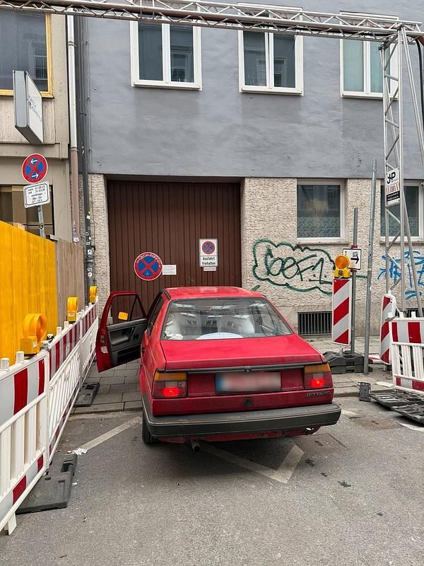 Gebraucht VW Jetta 72 PS (52 kW) 1999 Rot Limousine