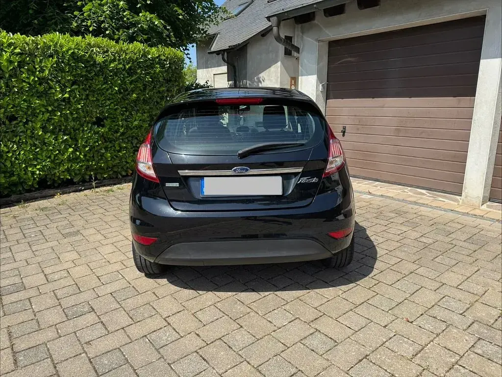 Gebraucht Ford Fiesta Titanium 101 PS (74 kW) 2017 Schwarz Kleinwagen