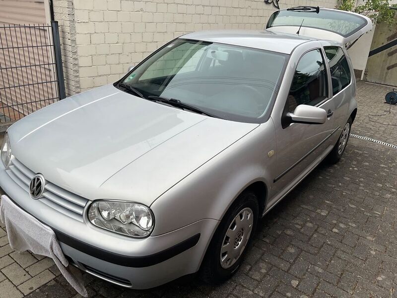 Silber Gebraucht 1999 VW Golf IV Basis Limousine | 3.300 € (Fairer Preis) - Bild 1/4
