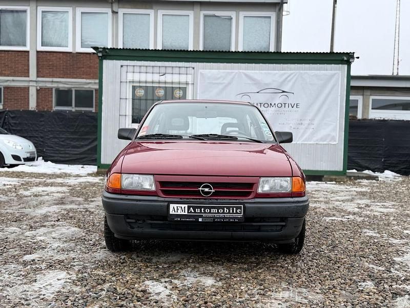 Gebraucht Opel Astra 60 PS (44 kW) 1992 Rot Kleinwagen