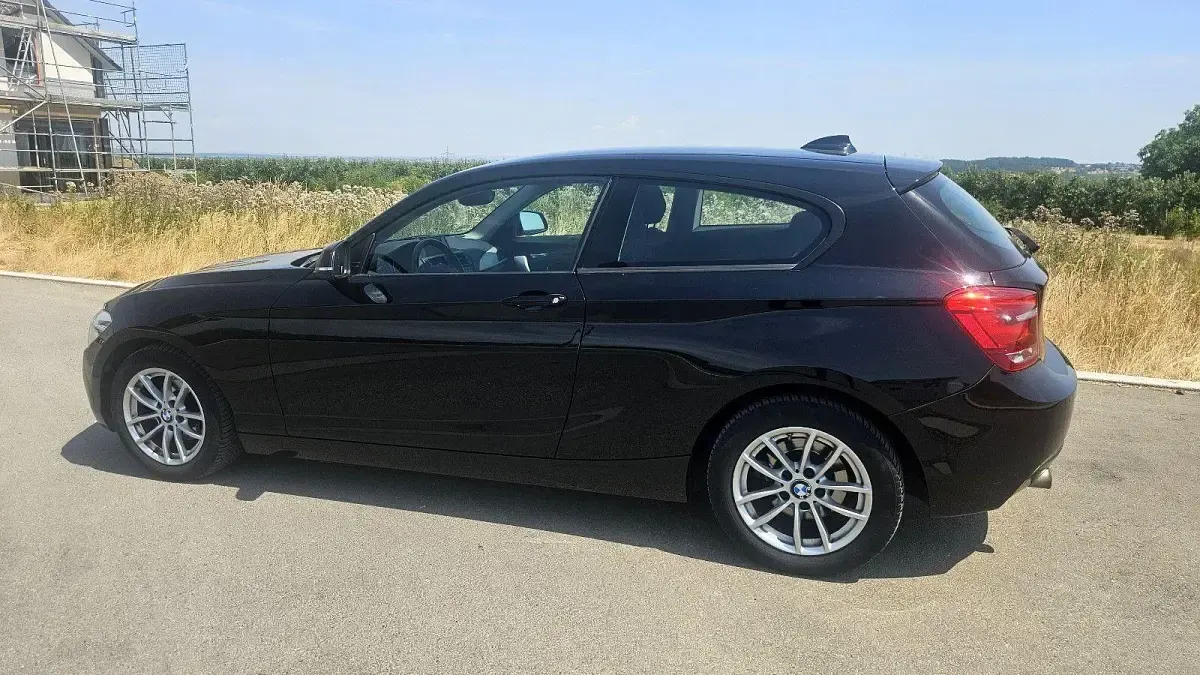 Gebraucht BMW 116 Sport Line 136 PS (100 kW) 2014 Schwarz Kleinwagen