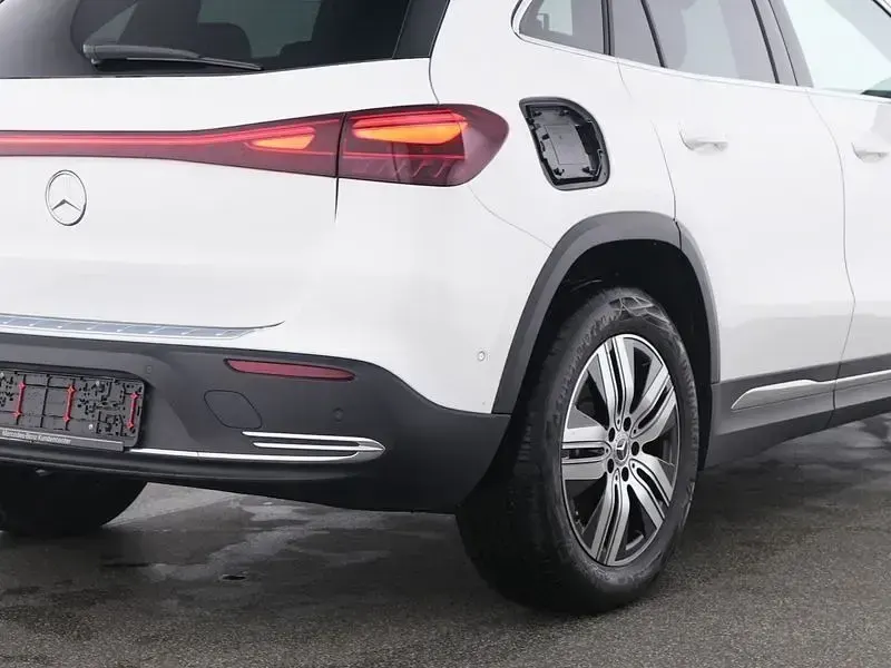Gebraucht Mercedes EQA250+ Advanced 140 kW (191 PS) 2025 Weiß SUV