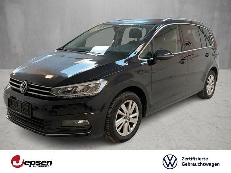 Gebraucht VW Touran Highline 150 PS (110 kW) 2023 Deep black perleffekt Van / Kleinbus