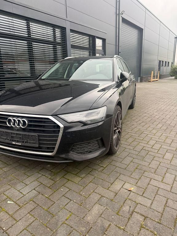 Gebraucht Audi A6 Basis 204 PS (150 kW) 2020 Schwarz Kombi