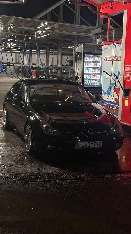 Schwarz Gebraucht 2006 Mercedes CLS320 Coupé | 6.000 € (Fairer Preis) - Bild 1/4