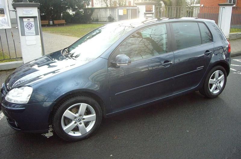 Gebraucht VW Golf VI United 140 PS (102 kW) 2008 Grau Kleinwagen