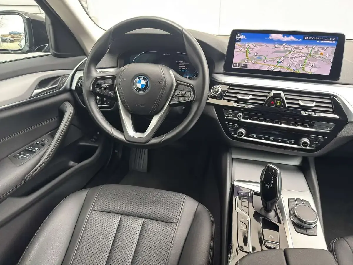 Gebraucht BMW 530e 292 PS (214 kW) 2022 Schwarz Limousine
