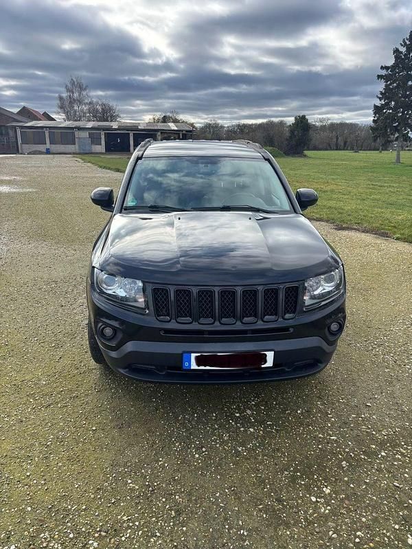 Gebraucht Jeep Compass Limited 163 PS (119 kW) 2014 Schwarz SUV