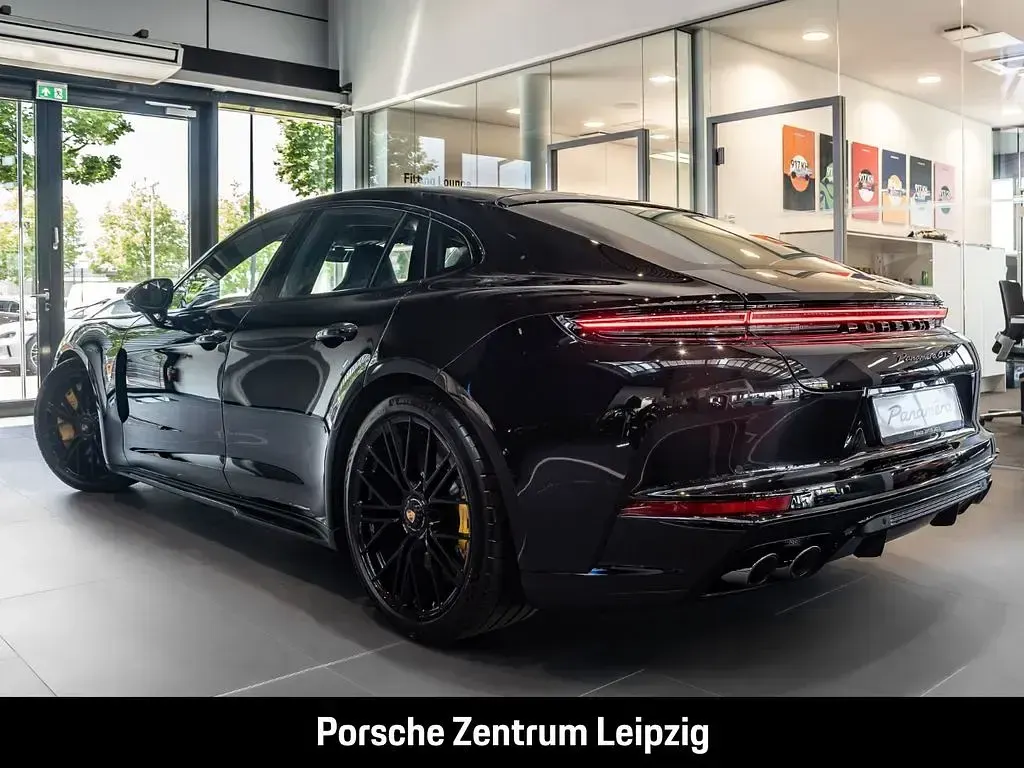 Neu Porsche Panamera GTS 500 PS (367 kW) 2026 Schwarz Kleinwagen